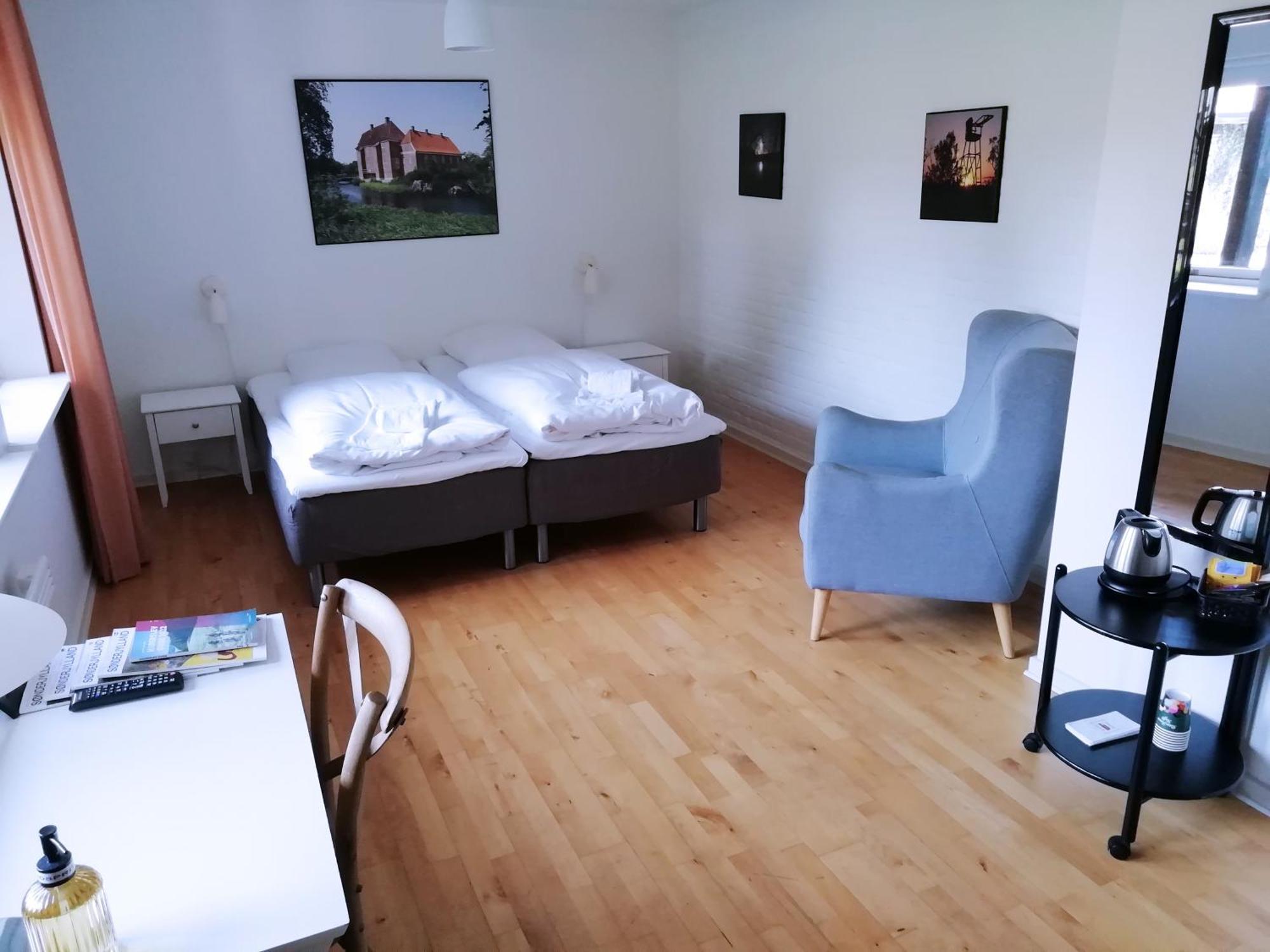 Den Gamle Kro Ved Gram Slot Kültér fotó