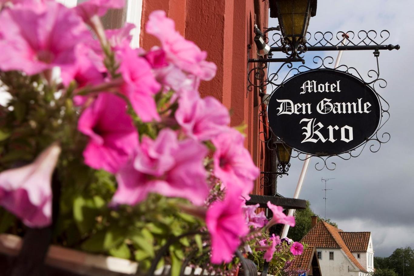 Den Gamle Kro Ved Gram Slot Kültér fotó